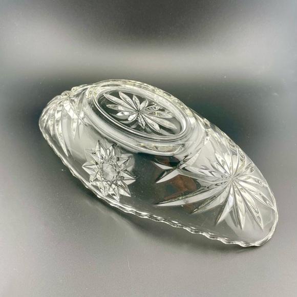 Vintage, Starburst Oblong Candy Dish, Prescut Clear Glass, by Anchor Hocking - Picture 2 of 7